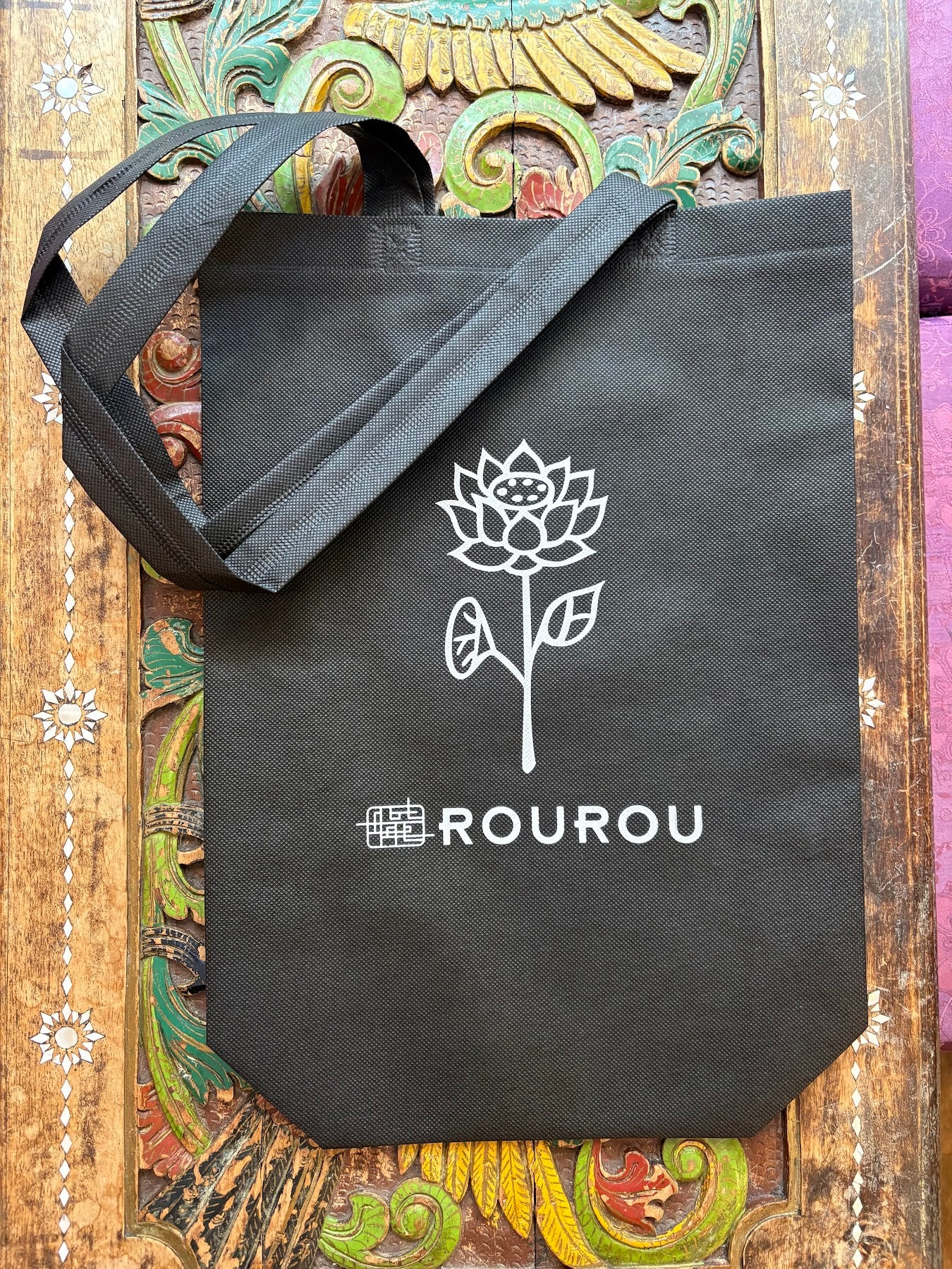 ROUROU 2026ROUROUTシャツ
